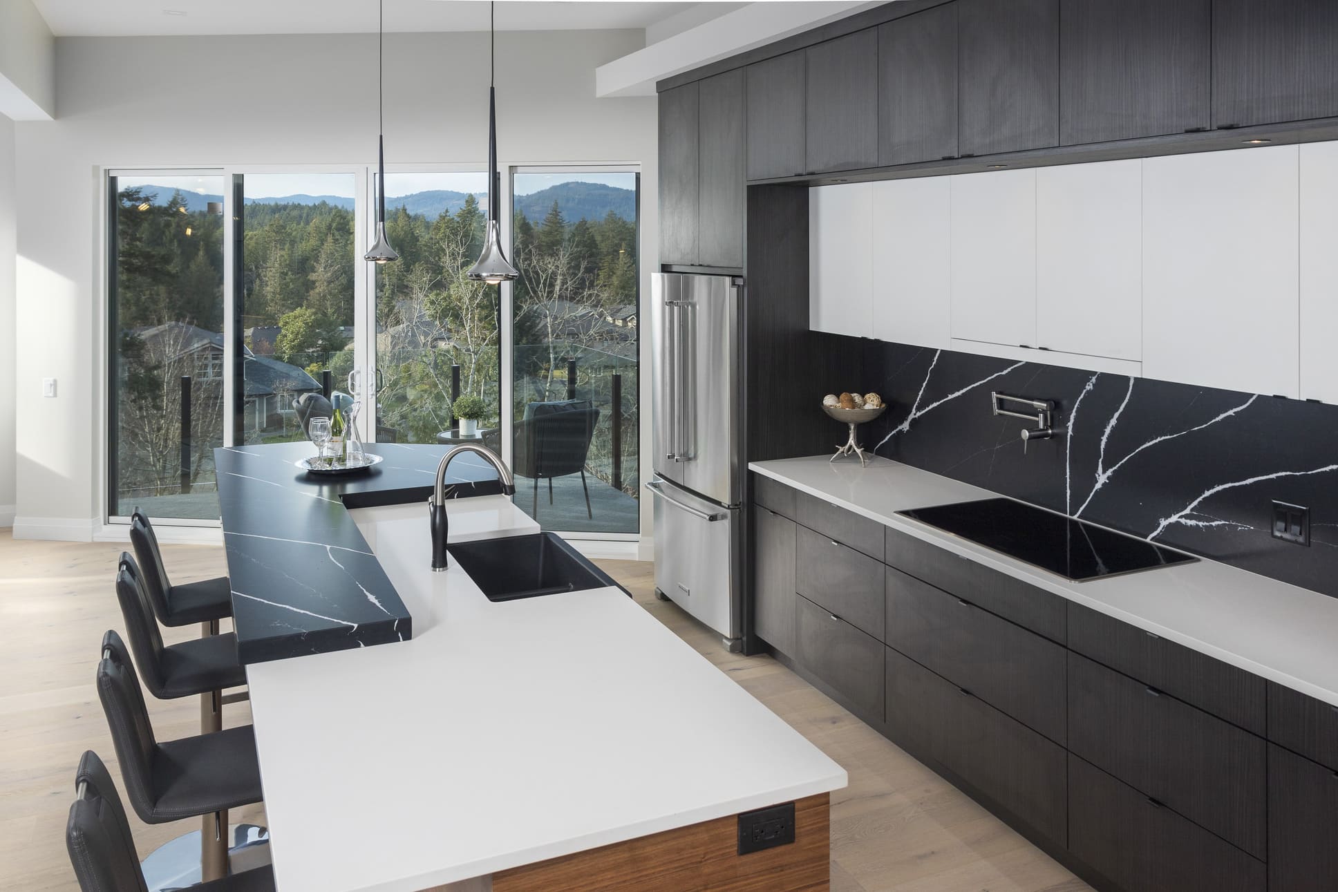 Stunning Custom Home in Colwood Gallery 02