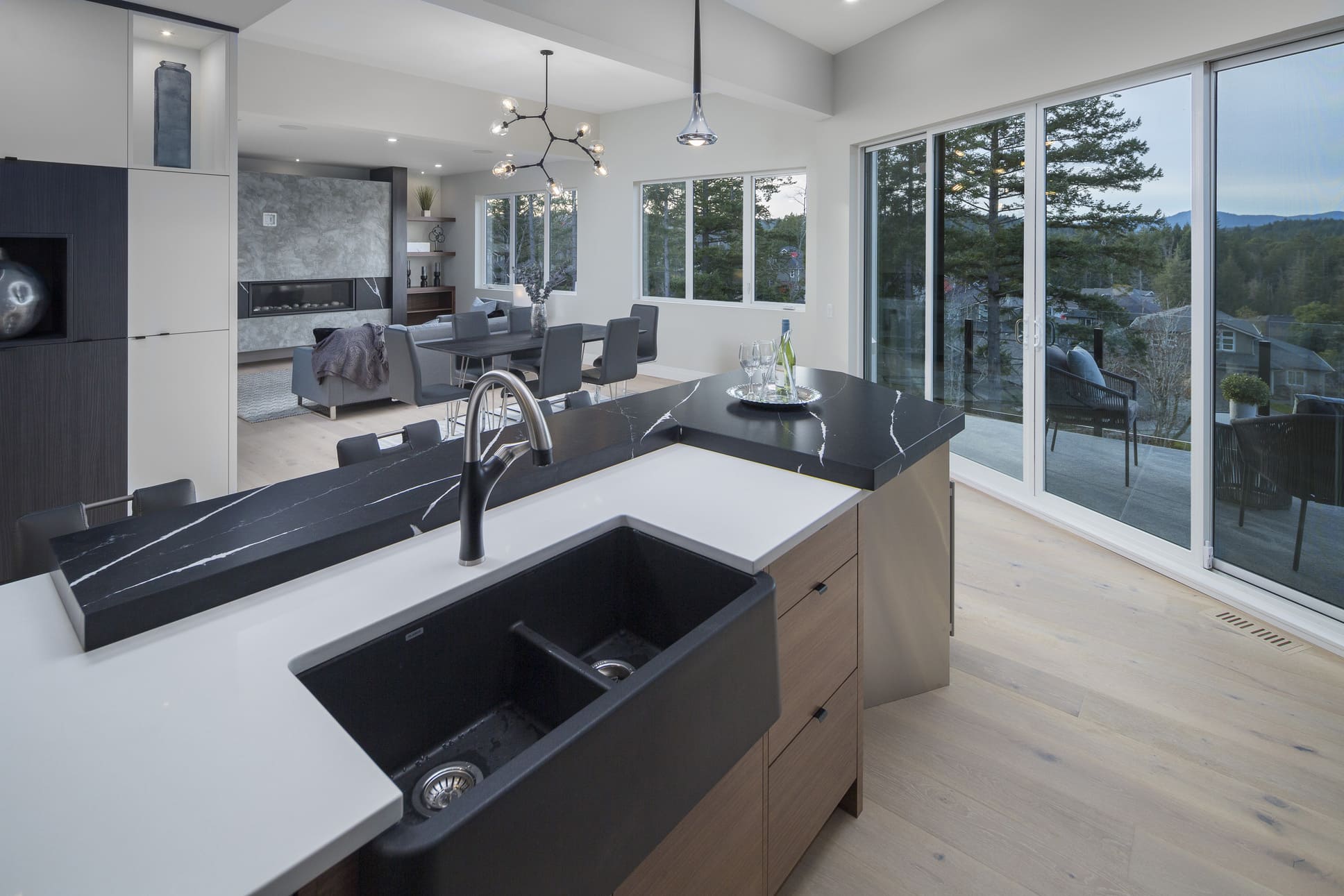 Stunning Custom Home in Colwood Gallery 04