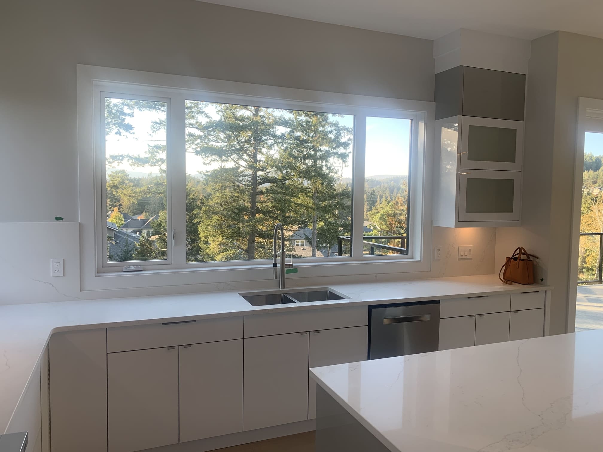 Modern Custom Home in Colwood Gallery 02